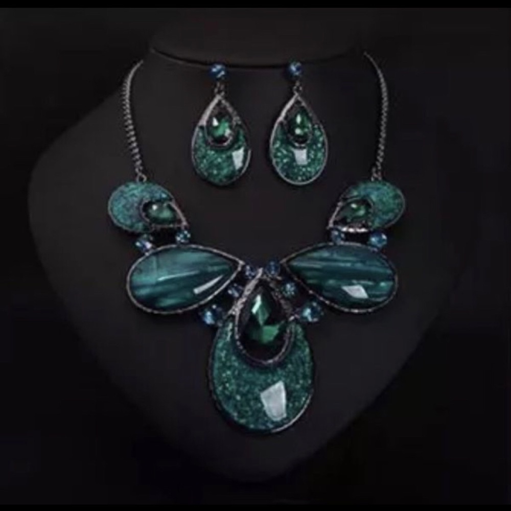 Women’s accessoies